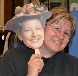 Laura twin head picture